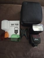 Nikon Speedlight SB-700 Blitzgerät mit Zubehoer