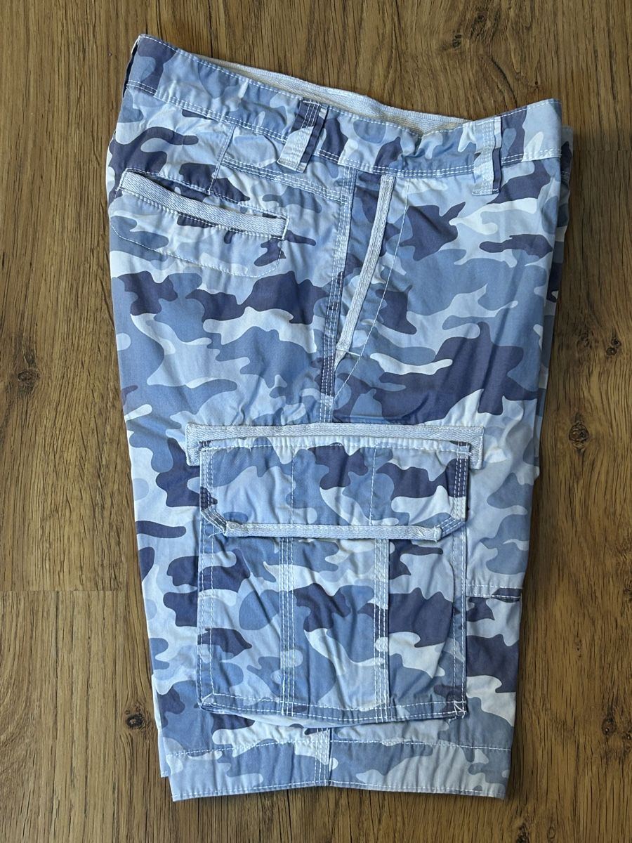Hosen: Sommer-Shorts – Neu (gemäss Beschreibung) aus Frauenfeld von berk39 1