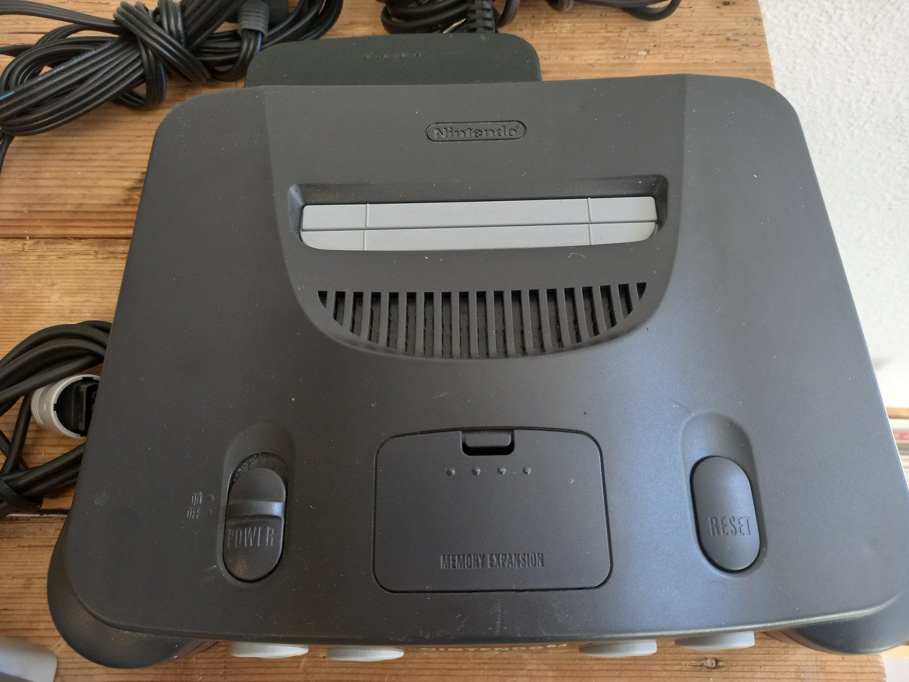 Nintendo Console: Nintendo 64 konsol mit 1 Kontroller – Usato da Prez-vers-Siviriez venduto da Monija70 5
