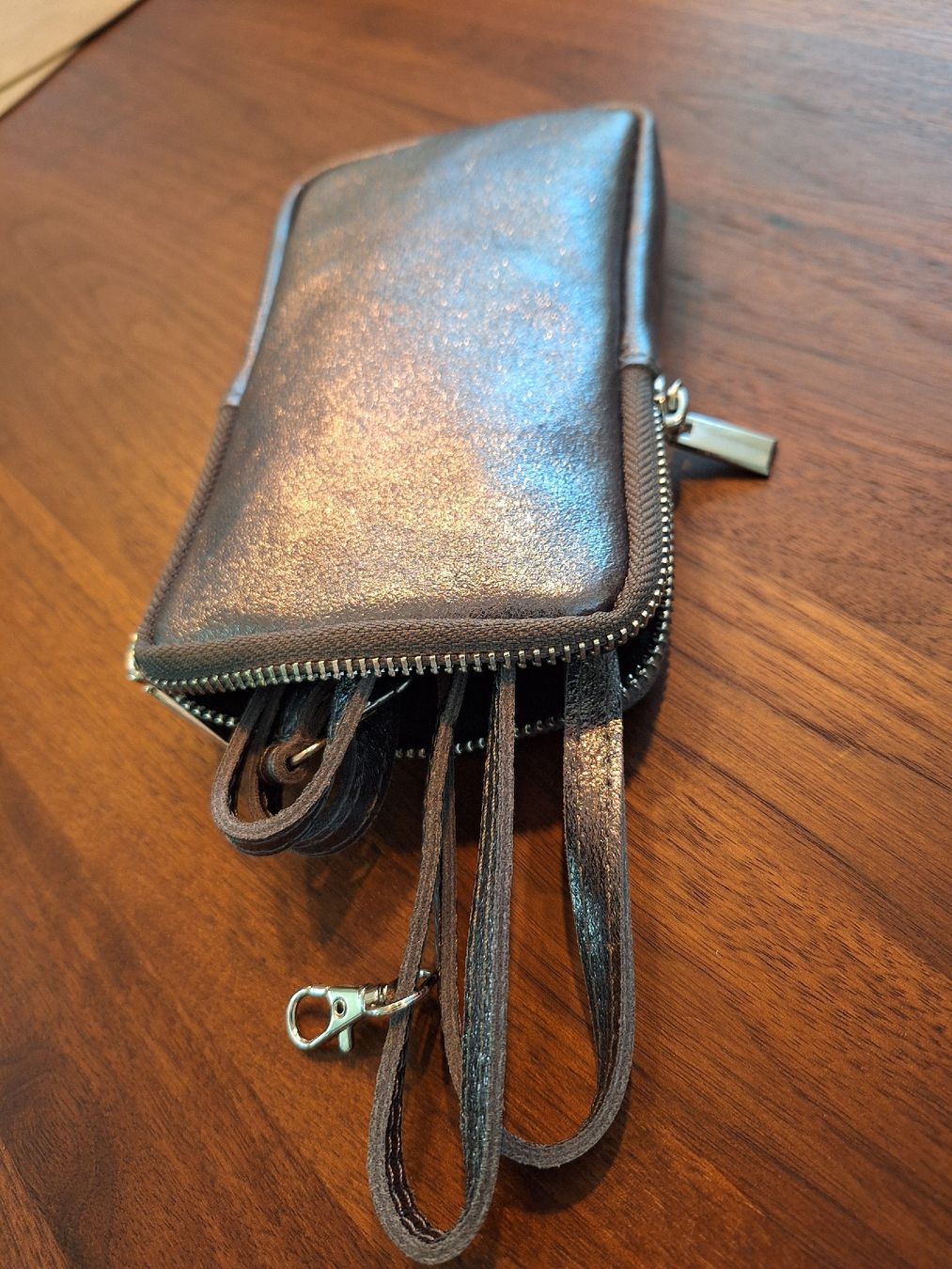 Borse da donna: Handytasche mit Riemen metallic Farbe neu – Nuovo (secondo la descrizione) da Spiez venduto da Tanja_Strohmeier026 1