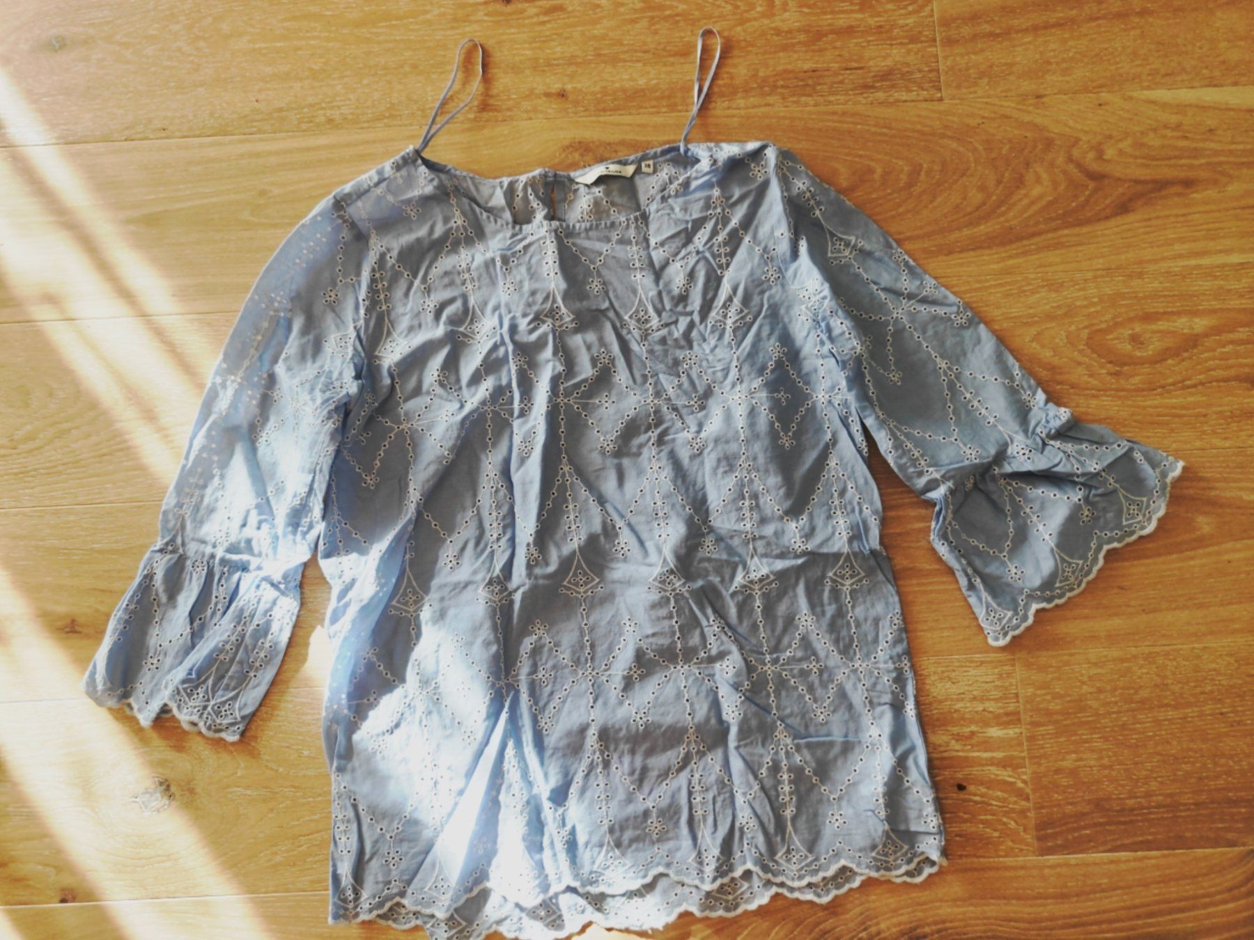 Tom Tailor Tops: Tom Tailor Bluse Broderie Hellblau, Gr. 38 – Gebraucht aus Hedingen von muse10