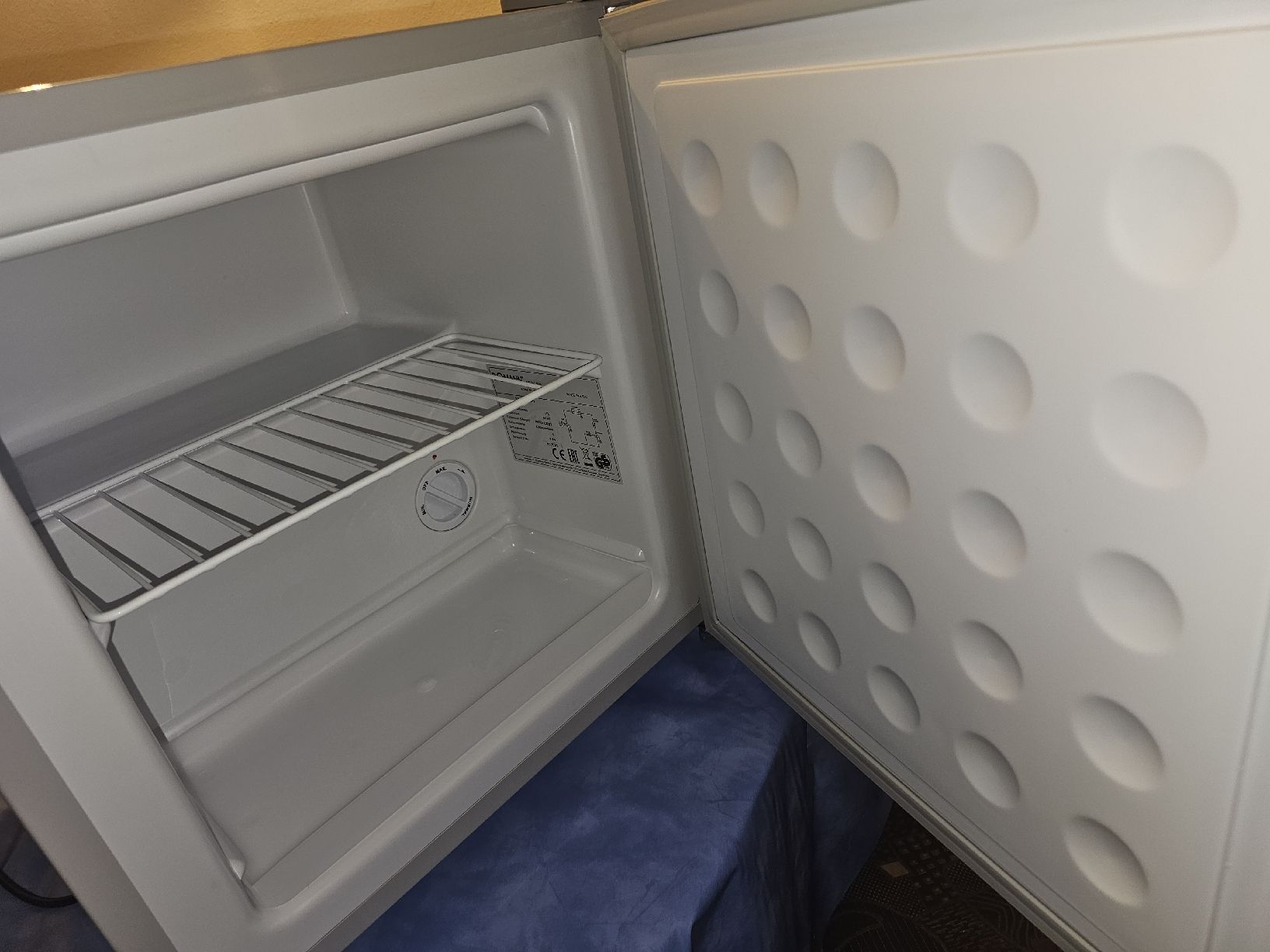 Kühlschrank: Gefrierschrank  – Neu (gemäss Beschreibung) aus Wauwil von bos_p6d2 4