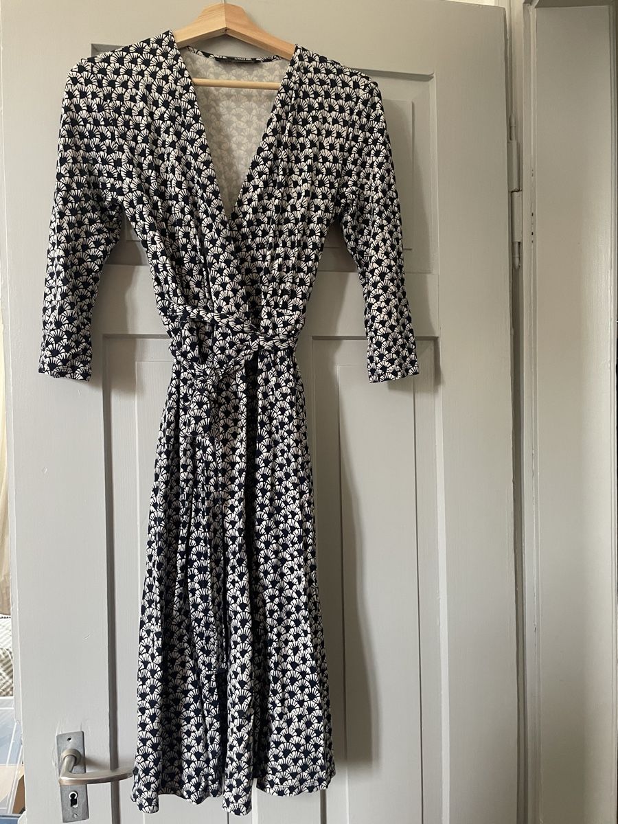 Max Mara Vestiti: weekend maxmara wickelkleid blau muster – Nuovo (secondo la descrizione) da Zürich venduto da M500ZH