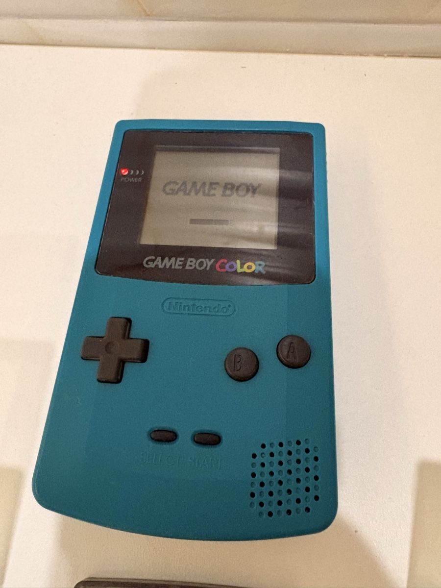 Nintendo Konsolen: GAME BOY Color + 3 jeux – Gebraucht aus Dompierre FR von PRiT_Madara 1
