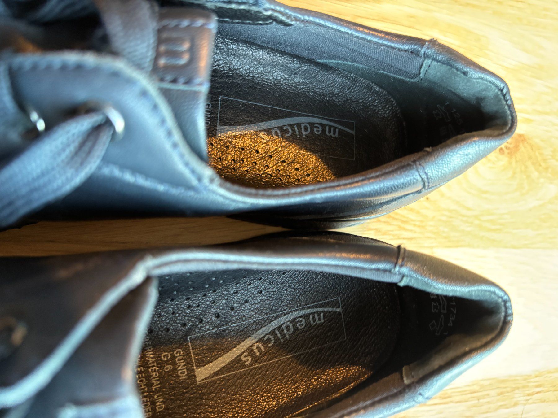 Scarpe da donna: Medicus Halbschuhe Schnürschuhe Leder schwarz – Usato da Riehen venduto da vendita 5