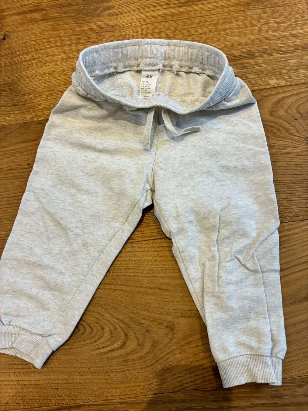 H&M Lotti & Set di vestiti: H&M Kleiderbundle Jungen Gr. 12-18 Monate – Usato da Frick venduto da chgiger147 1