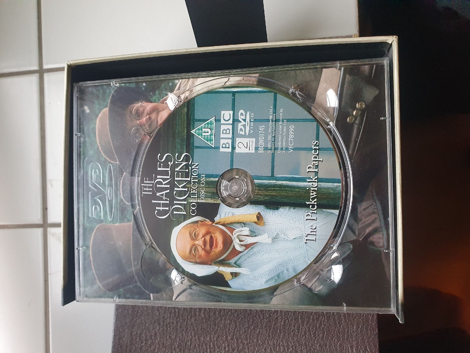 Tutti i DVDs: The Charles Dickens Collection BBC DVD Box Set 12 Discs – Usato da Etoy venduto da Samuel-DVD-profi 1