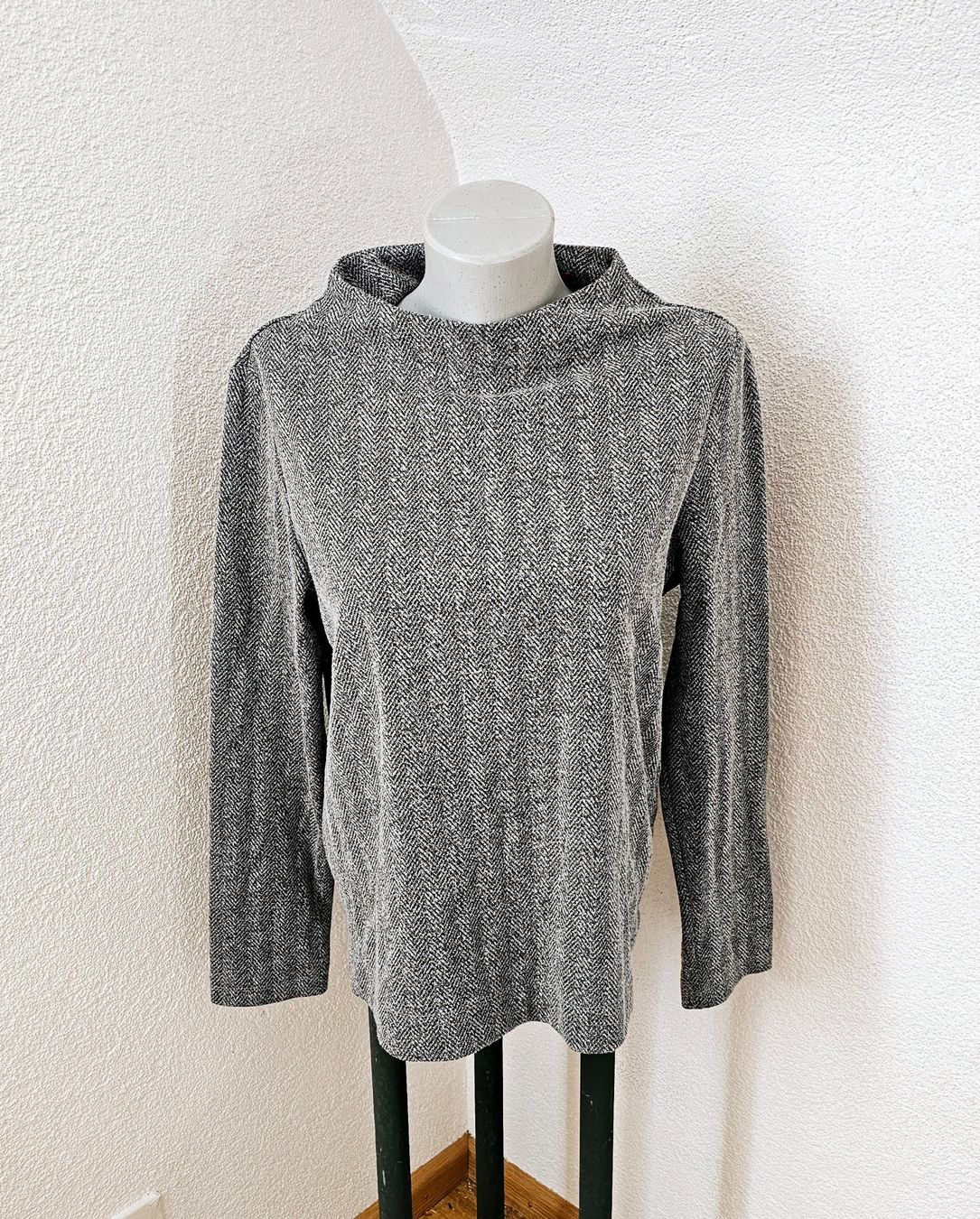 S.Oliver Maglioni & Felpe: S.Oliver - eleganter Pullover ca. Gr. 38 grau meliert neuw. – Nuovo (secondo la descrizione) da Füllinsdorf venduto da Sunnebliemli7 1