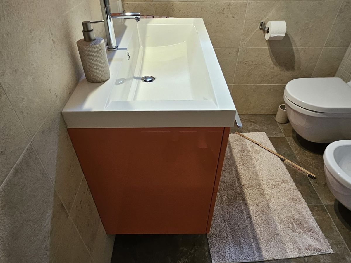 Mobili per bagno: Lavabo mit Unterschrank neuwertig – Usato da Wollerau venduto da Vivi_02 2