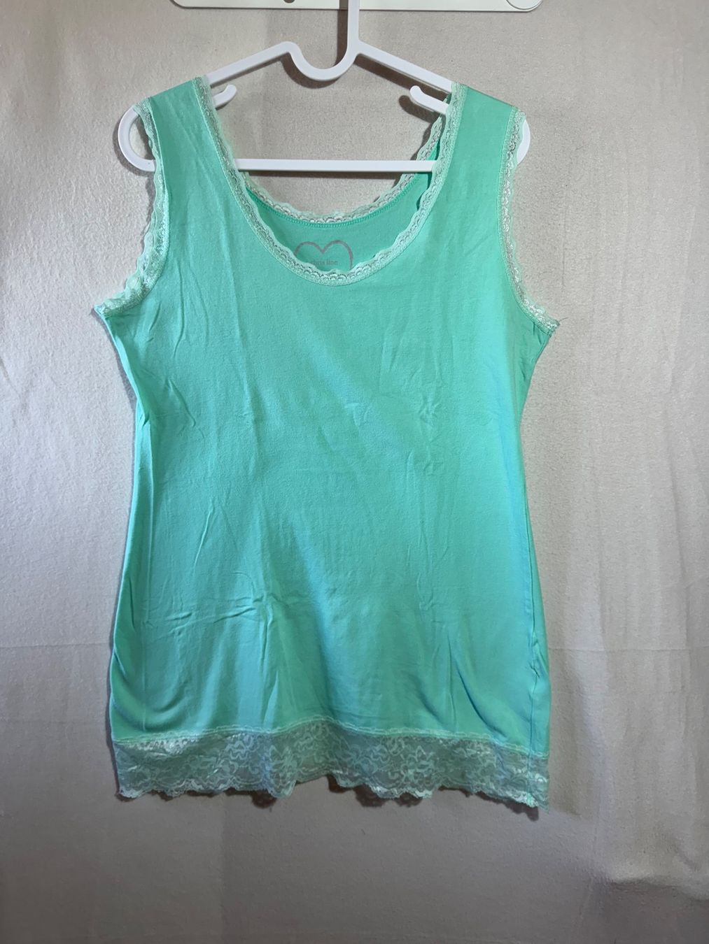 Top: Basic mit Spitze von Gr. M – Nuovo (secondo la descrizione) da Grosswangen venduto da SALE_SALE_SALE
