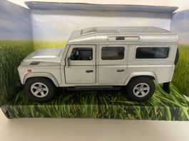 Land Rover Defender 1-31 OVP silber 151