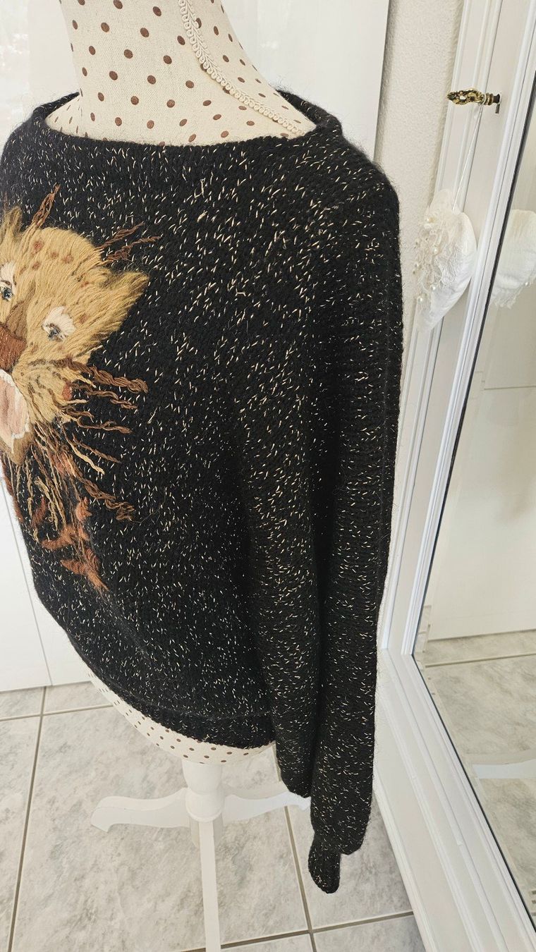 Maglioni & Felpe: Exklusiver Damenpullover mit Leopardkopf, Grösse 40 Wolle – Usato da Gossau ZH venduto da fashiontwo 1