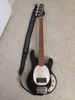 Music Man SUB 5 Bass Gitarre schwarz mit Gurt