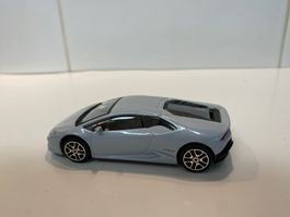 Lamborghini Huracan Bburago Fire 1-43.  118