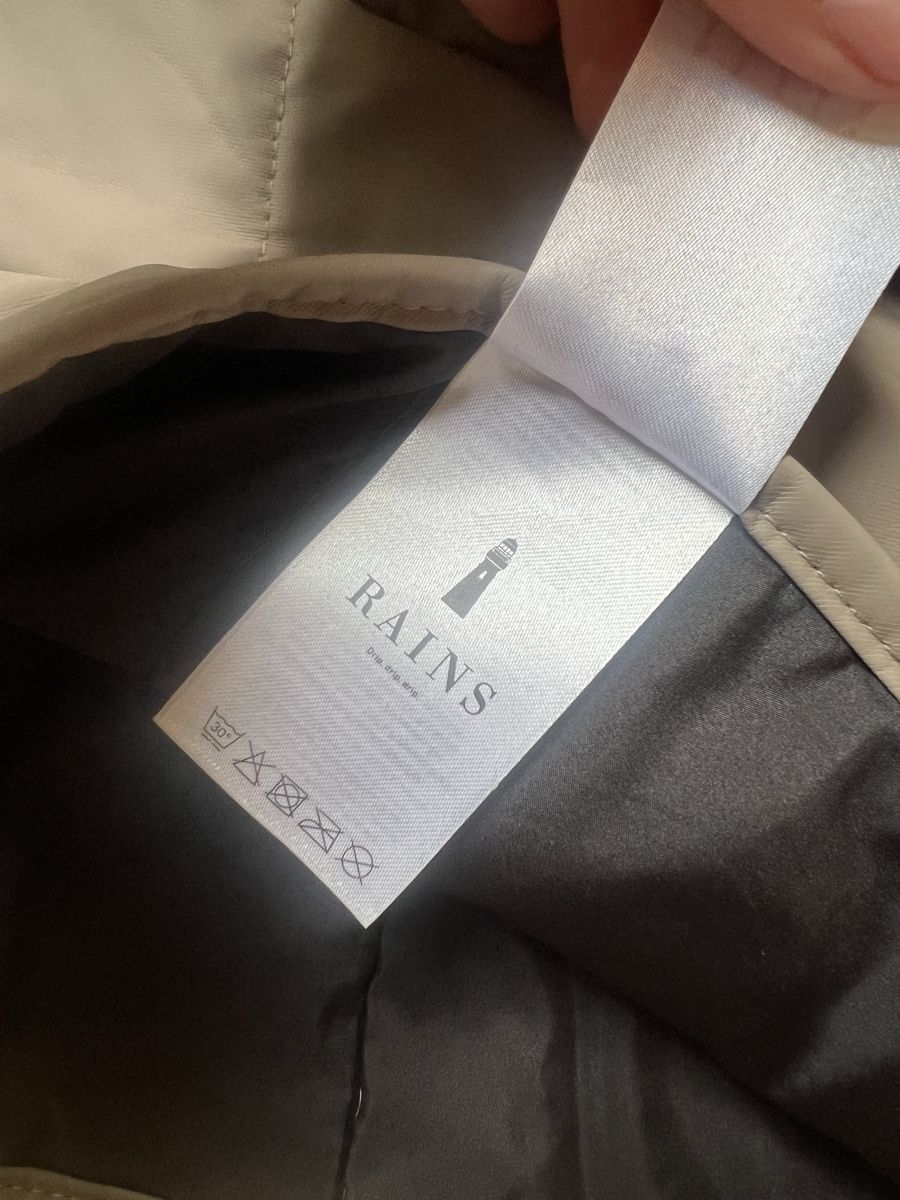 Decken: Rains Padded Blanket, Picknickdecke – Gebraucht aus Zürich von romcam 2