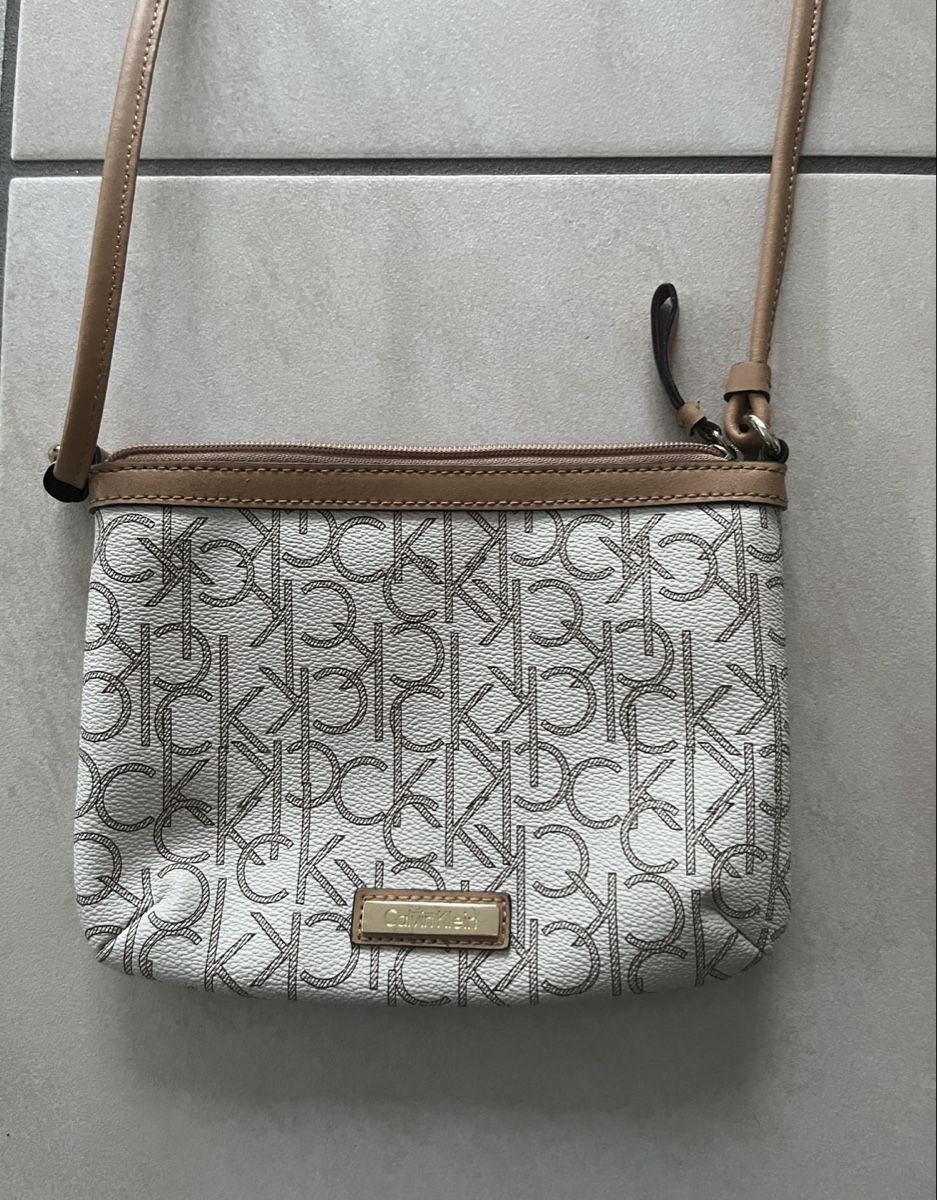 Calvin Klein Sacs femmes: Handtasche Calvin Klein – Neuf (Voir description) à Frauenfeld par ste_5h8b