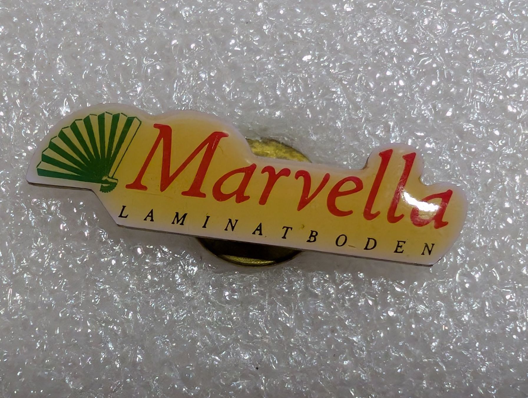 Placchette & Badge: Ansteckpin 260: Marvella – Usato da Oppligen venduto da Pin-Fall-Shop