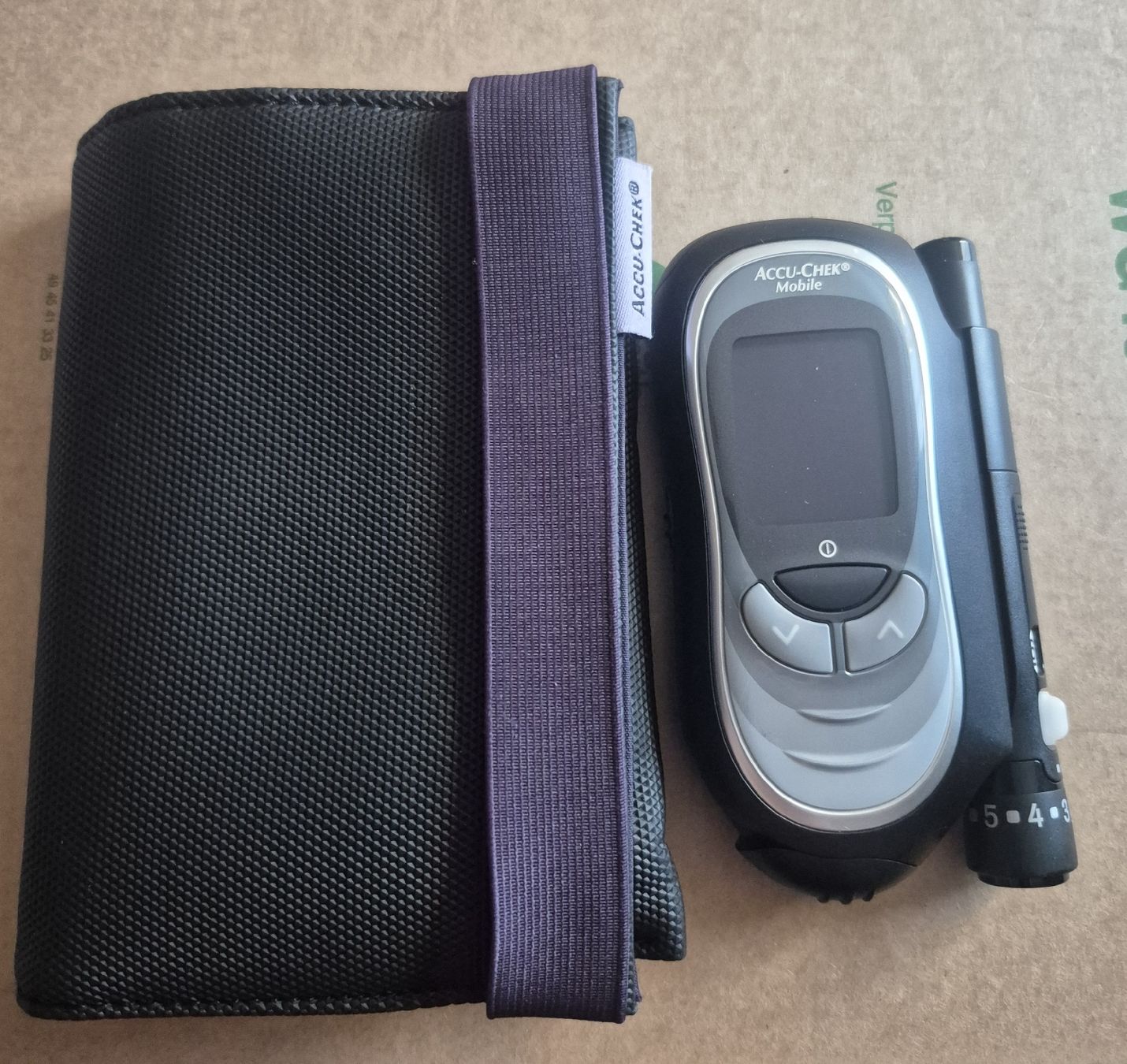 Attrezzature mediche: Accu -Chek Mobile – Usato da Winznau venduto da Diabetes 1