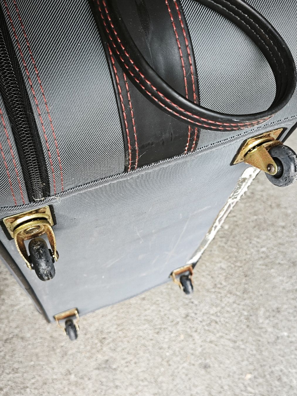Samsonite Valigie: Samsonite Koffer Vintage grau mit Rollen – Usato da Zürich venduto da Waennae 4