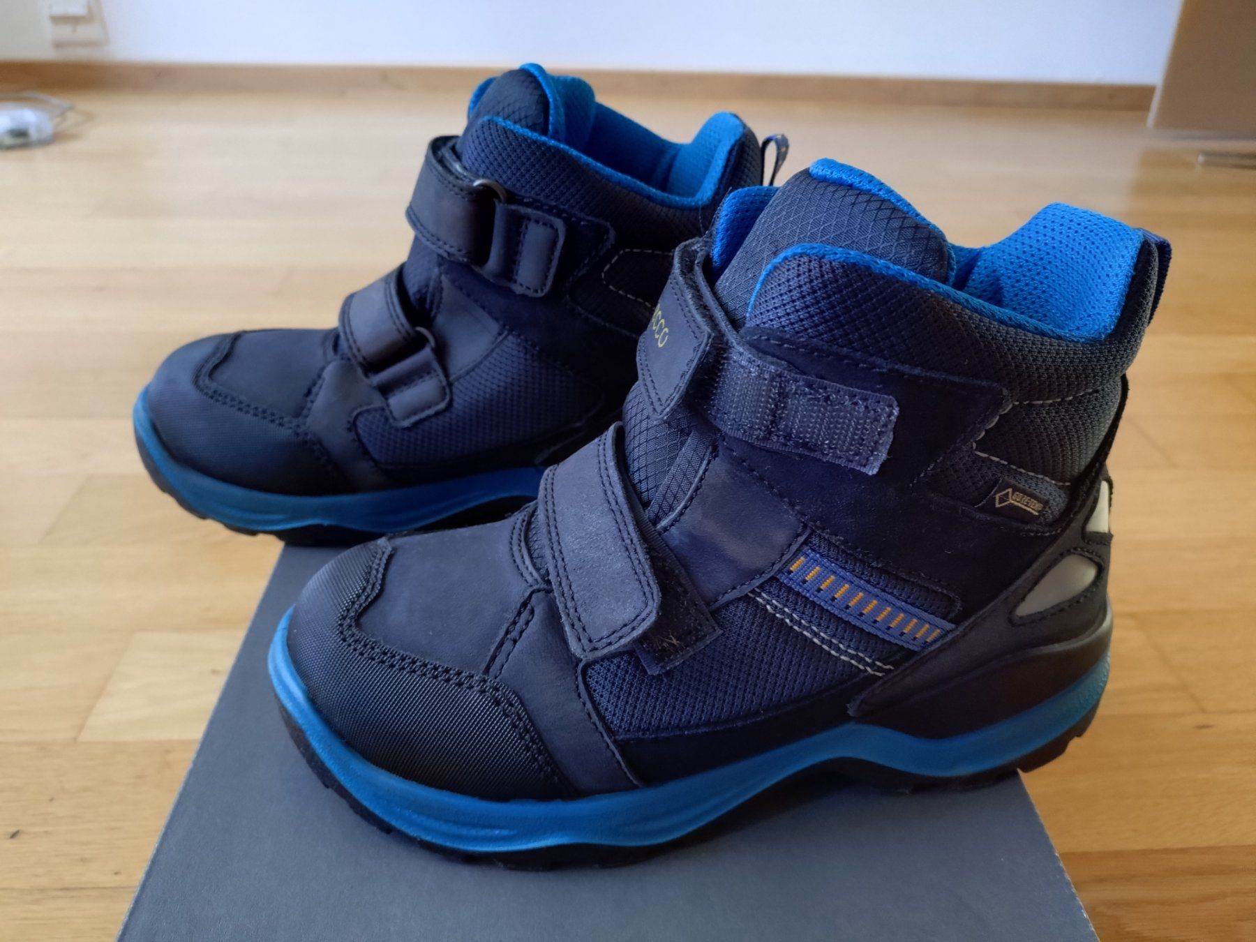 Ecco Herrenschuhe: ECCO Snow Mountain Boots Blacknigcht Sky Grosse 33 – Gebraucht aus Bottmingen von Malina_Outlet 4