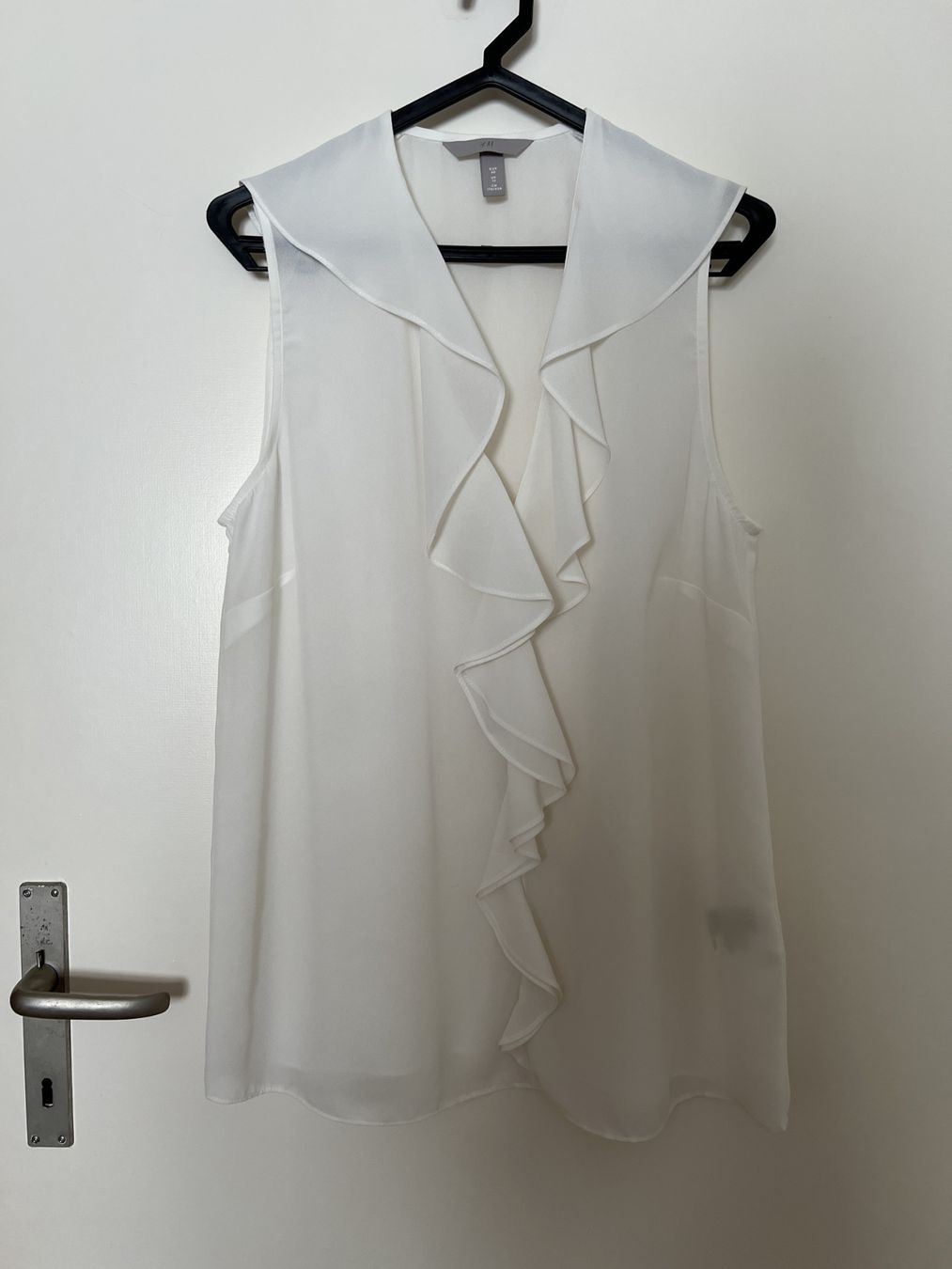 H&M Top: Top H&M White EUR 40 – Usato da Horgen venduto da linuxrp