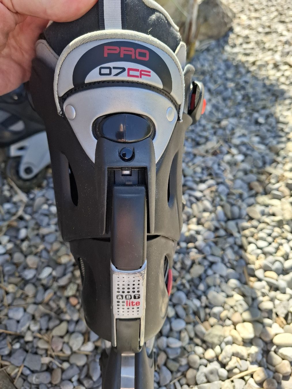 Pattini in linea & Pattini a rotelle: Rollerblade Inline Skates Pro 07 CF, Gr. 44 – Usato da Hunzenschwil venduto da Hardrock6 1