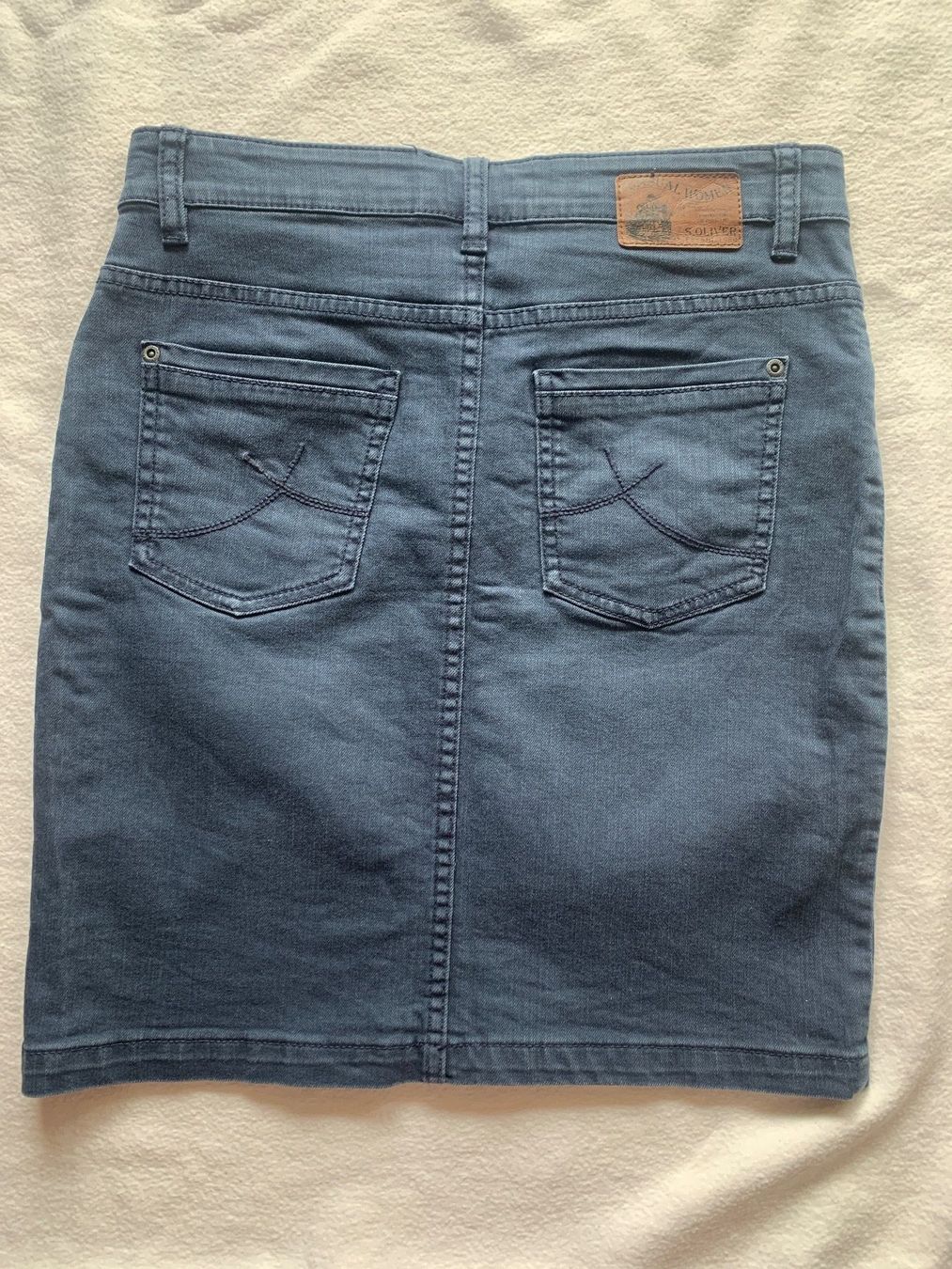 S.Oliver Gonne: Jupe S. Oliver Denim Dept. – Usato da Kriens venduto da sole60