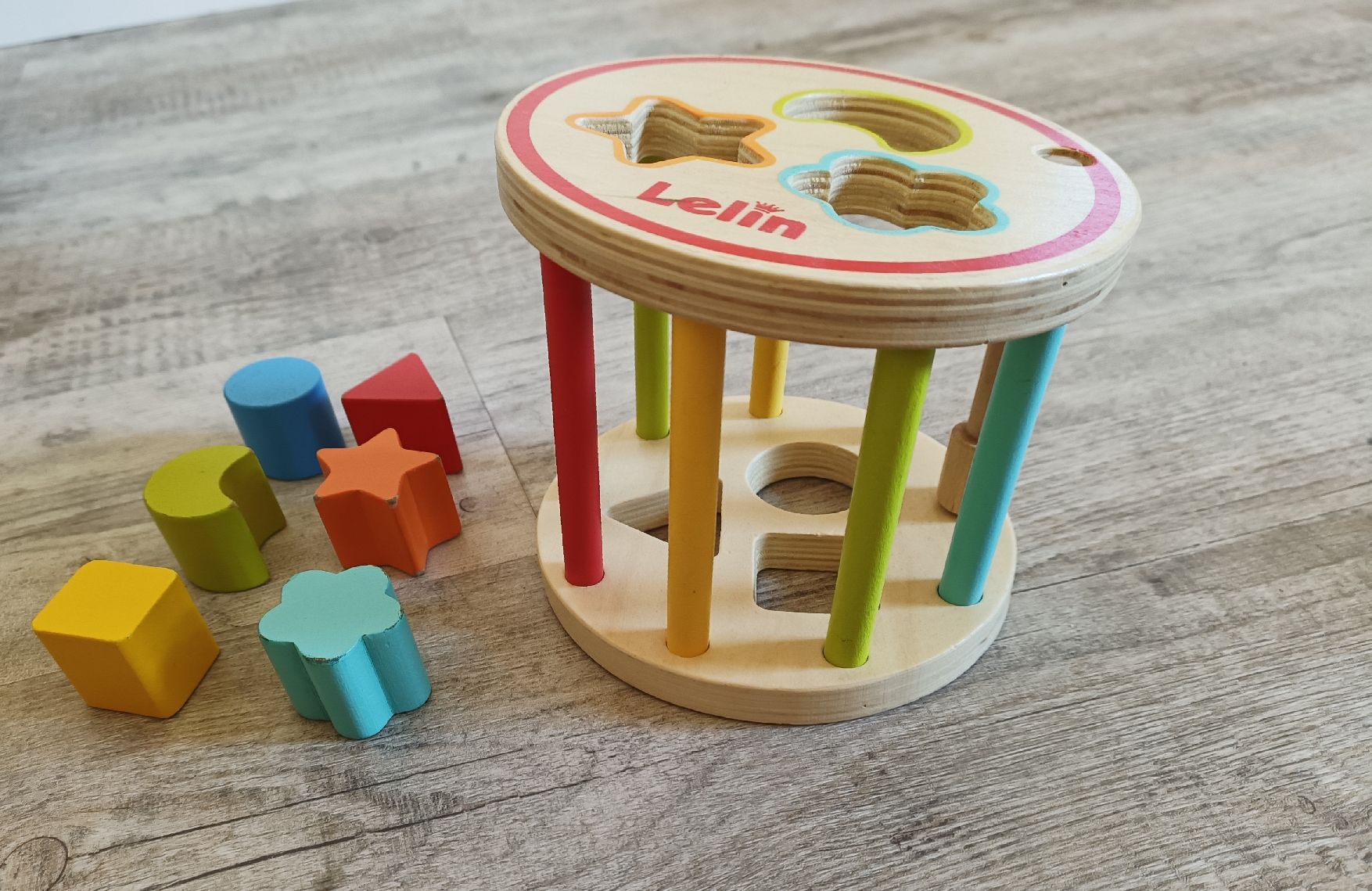 Jouets: Holz-Spielturm – D'occasion à Buochs par NAmb