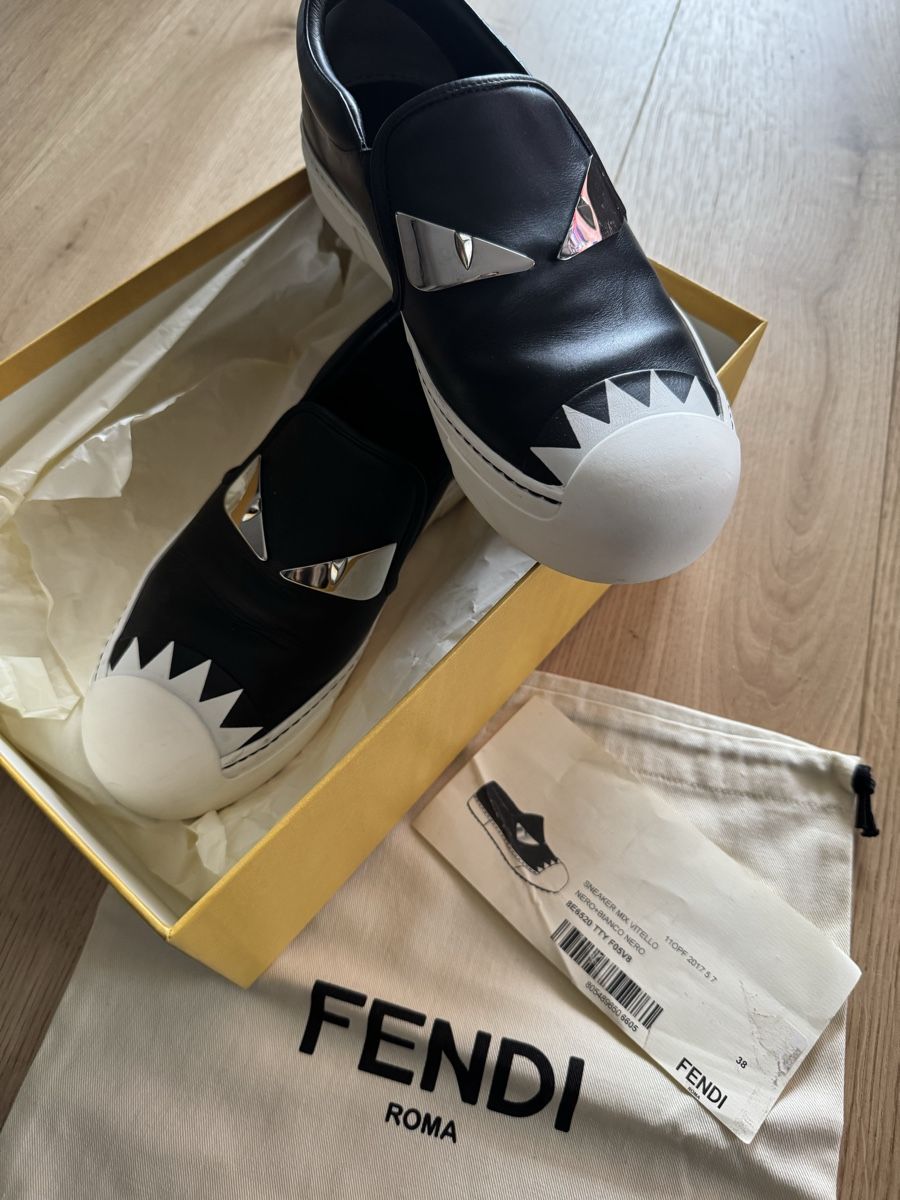 Fendi Scarpe da donna: Sneaker Fendi – Nuovo (secondo la descrizione) da Pully venduto da bbo_7b8c