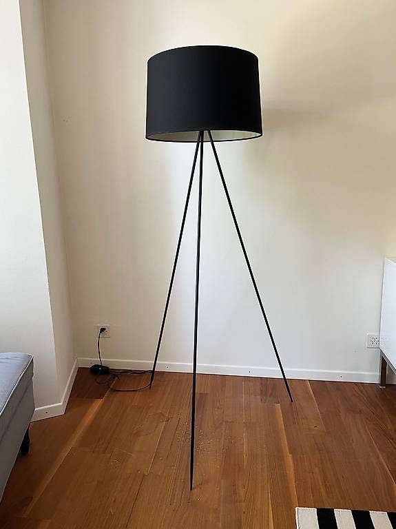 Lampade: Elegante Stehleuchte/Ständerlampe / dimmbar – Usato da Bischofszell venduto da dan_qgy6 3