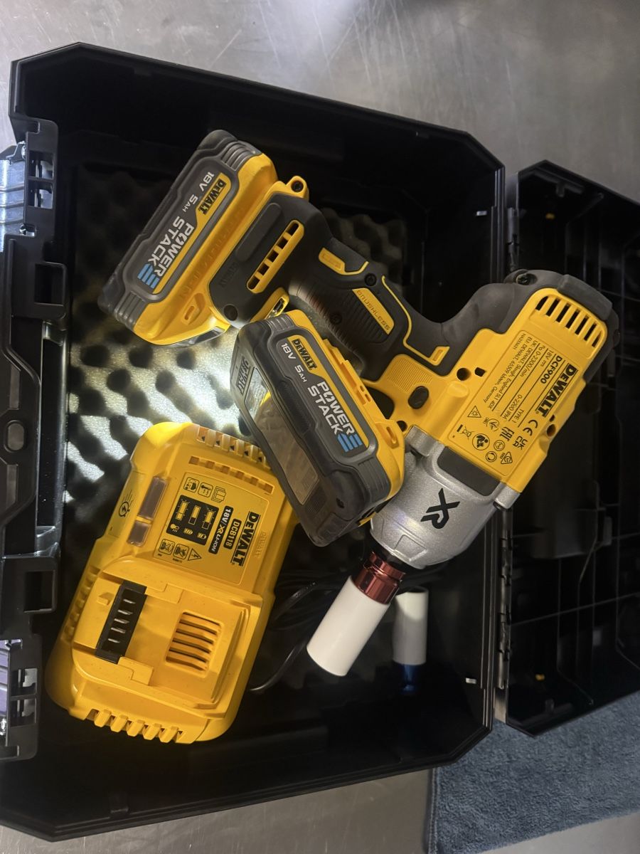 Alle Maschinen: Dewalt DCF 900 – Gebraucht aus Zürich von Jaskoch 4