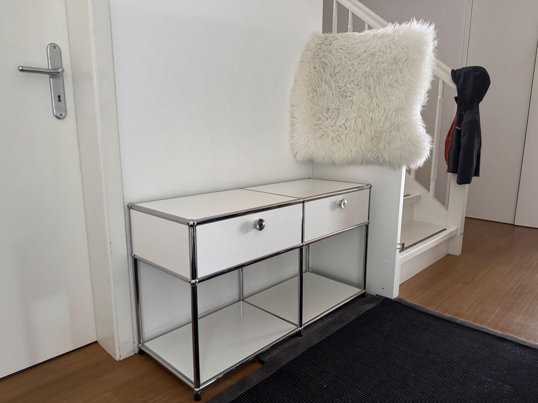 USM Cassettiere: Usm herzige Sideboard weiss Lieferung  Gratis – Usato da Thun venduto da altstadt-thun