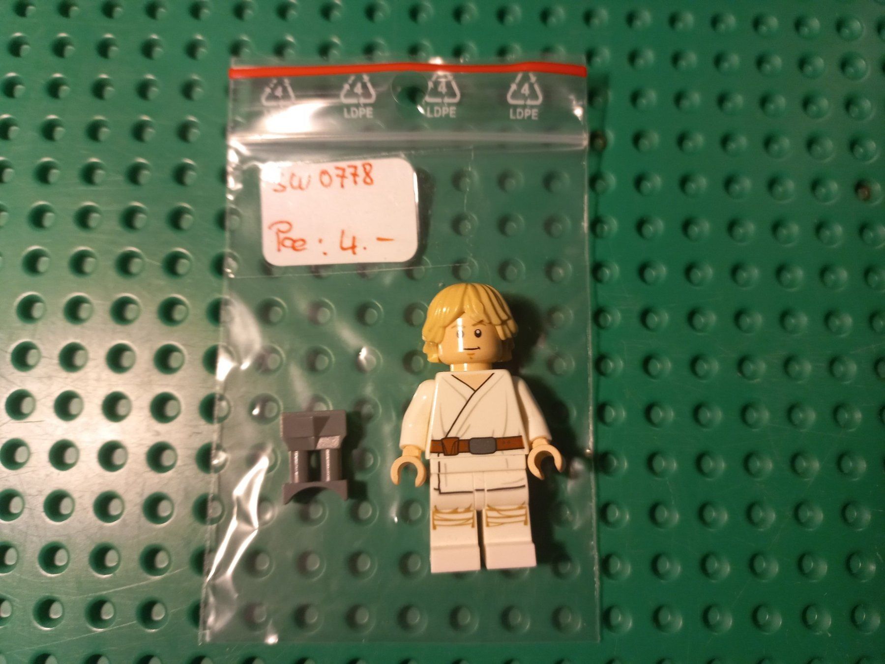 Lego Jouets: Mini figurine Lego ( Luke Skywalker ) – D'occasion à La tour de treme par Legocreation82