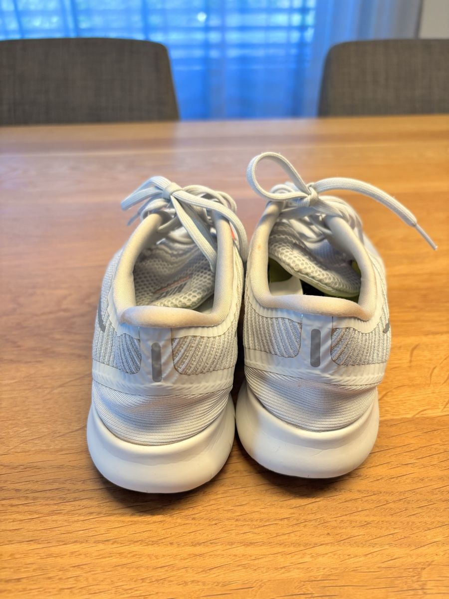 Nike Damenschuhe: Nike Turnschuhe  – Gebraucht aus Muhen von Claudi1985 4