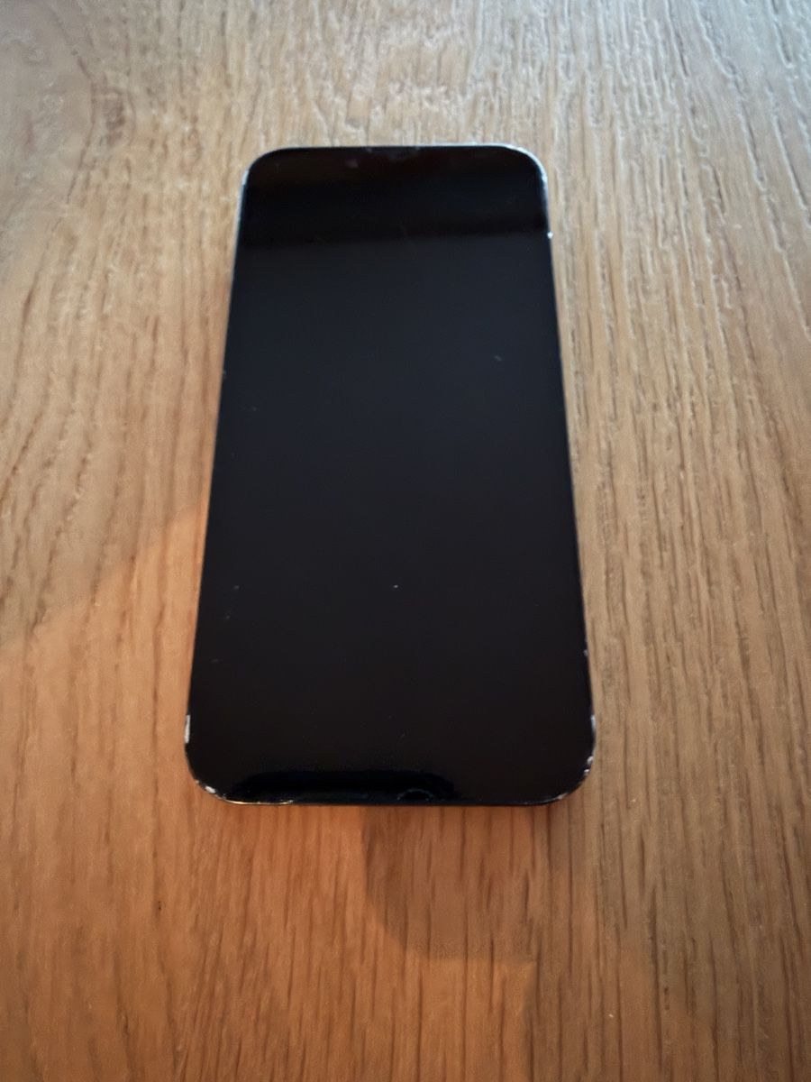 Apple Telefoni cellulari / Smartphones: iPhone 14 – Usato da Altendorf venduto da PBruetsch
