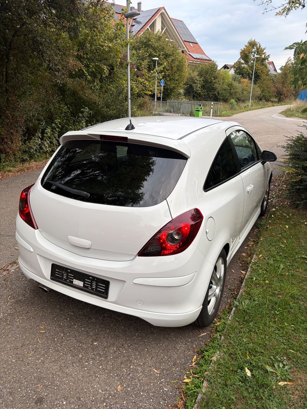 Opel Autos: Opel Corsa D 1.4 – D'occasion à Watt par jen_lt5z 2