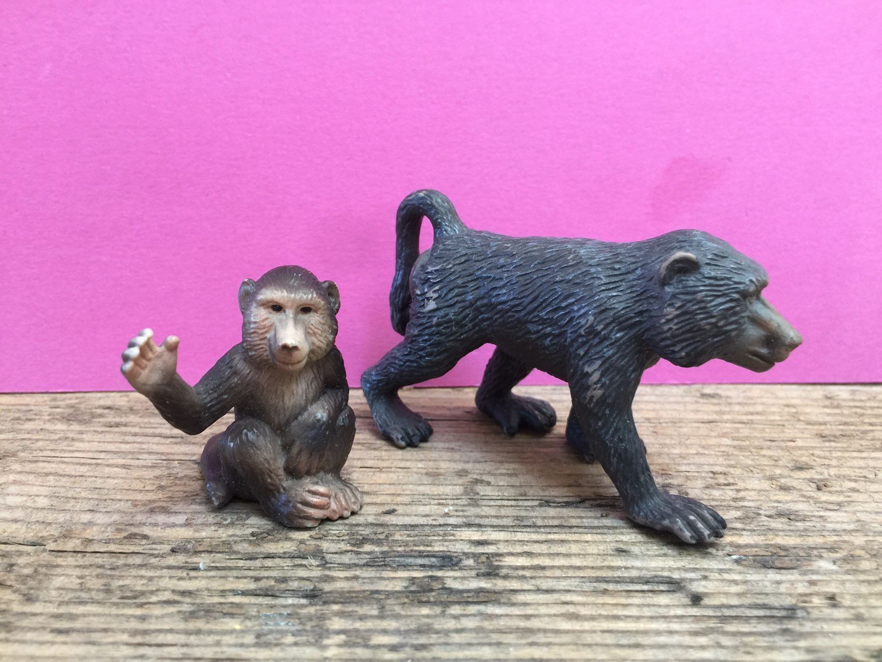 Schleich Statuette: Schleich Pavian Affe mit  Baby – Usato da Ennetbaden venduto da mapa05