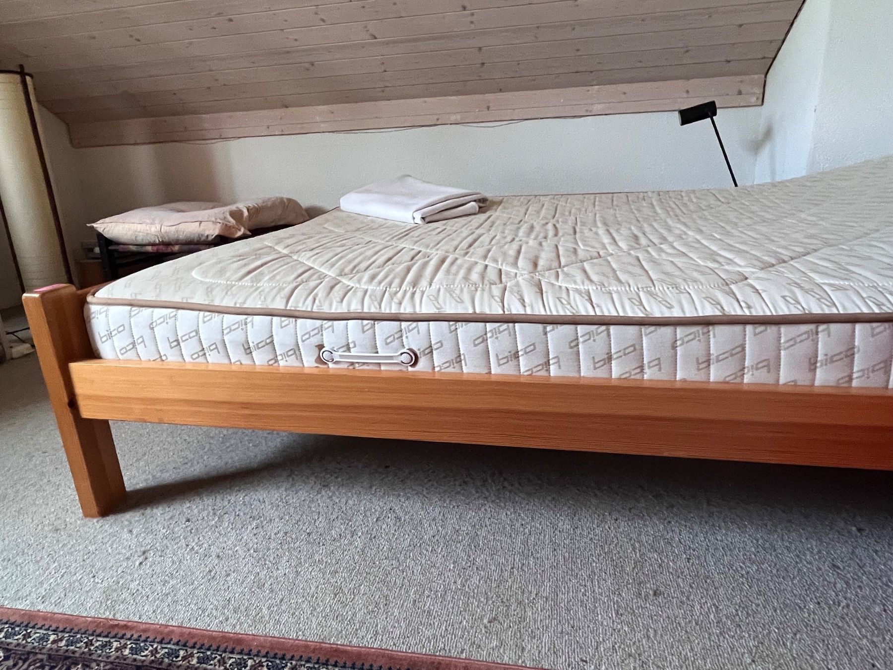 Betten: Komplettes Bett 120 x 200 – Gebraucht aus Immensee von Shagay 1
