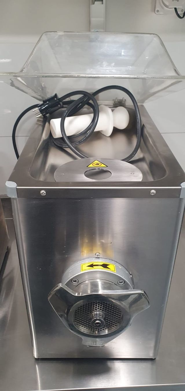 Ggm Gastro Elettrodomestici da cucina: Fleischwolf GGM Gastro BKK 50.02 – Usato da Zürich venduto da ioa_v9pf 1