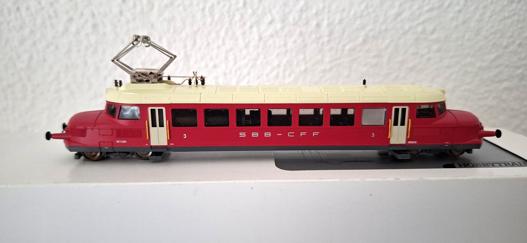 Hobbytrain Modellini di ferrovie: Hobbytrain roter Pfeil SBB H2643 – Nuovo e nell'imballaggio originale da Biberist venduto da Ntrains 2