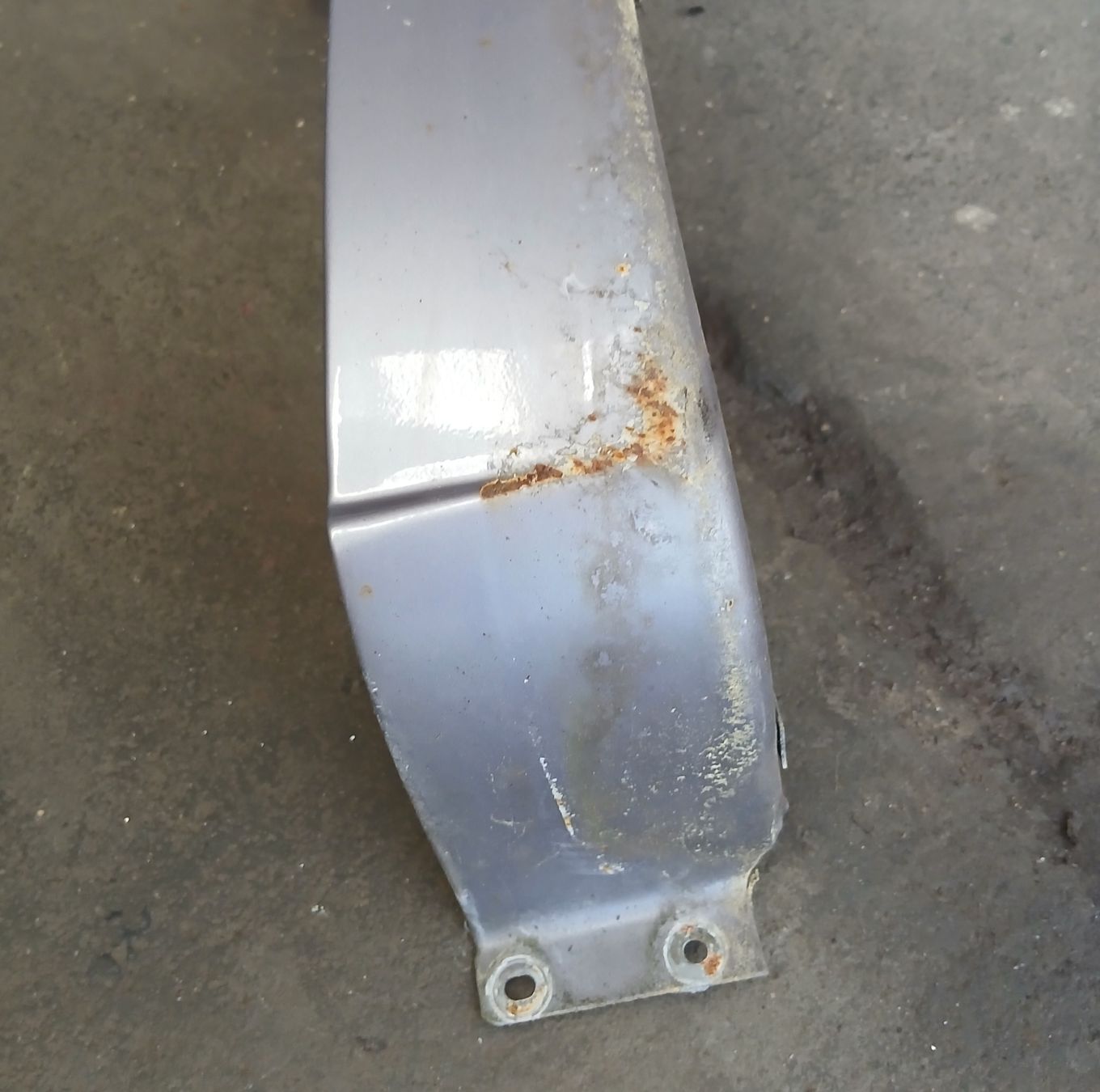 Chrysler Tutti pezzi di ricambio auto: Aile droite Chrysler Voyager 1996-2000 – Usato da la heutte venduto da Auto-stock 1