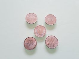 Lot de cinq pièces comm. 5.- frs 