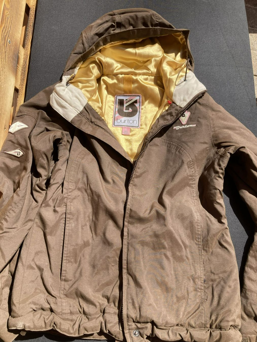 Burton Giacche: Burton Damen Snowboardjacke Grösse S – Usato da Deitingen venduto da Calimi 6