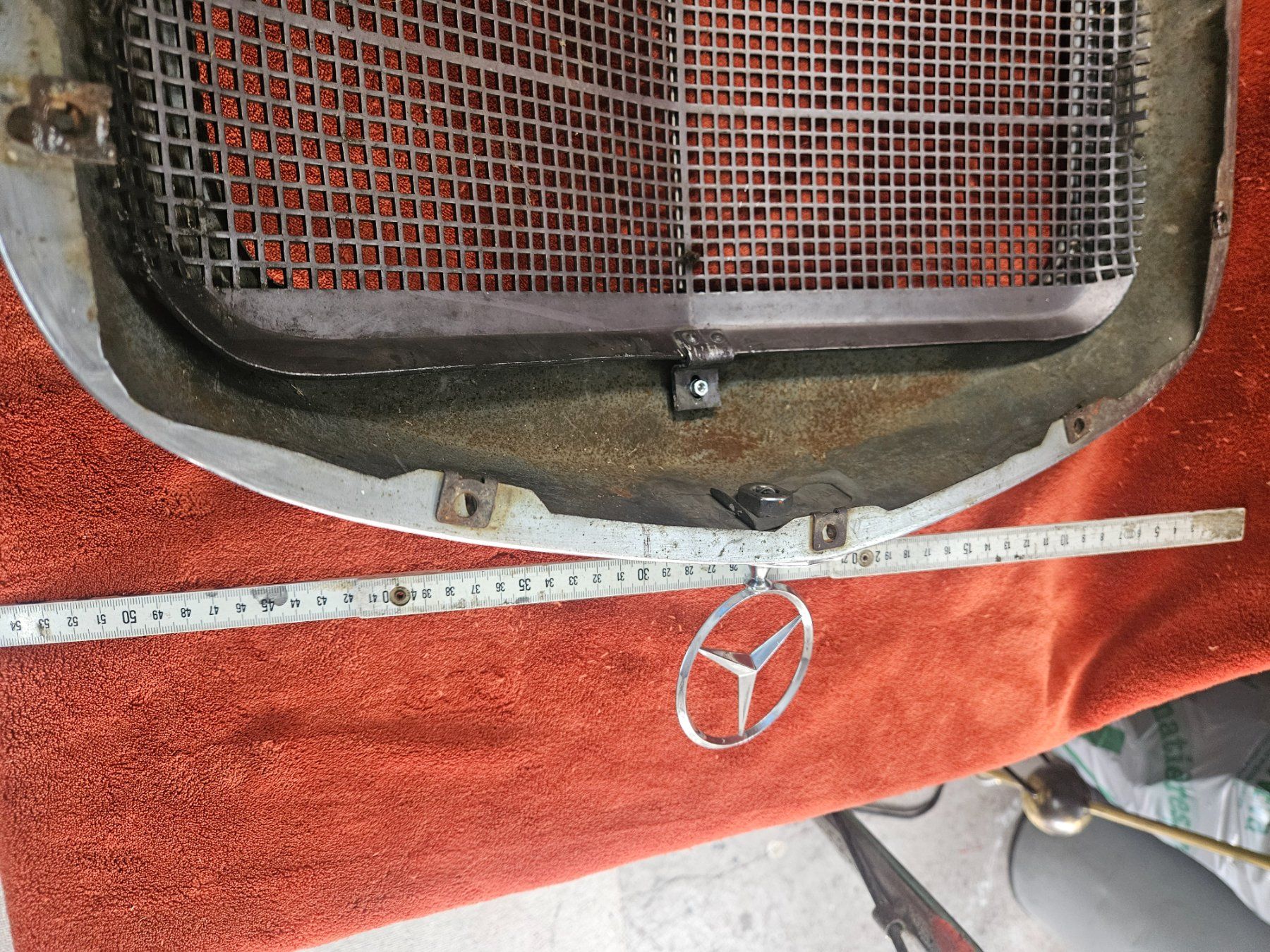 Mercedes-Benz Tutti pezzi di ricambio auto: ANCIENNE CALANDRE MERCEDES – Usato da le landeron venduto da Pimpe0 4