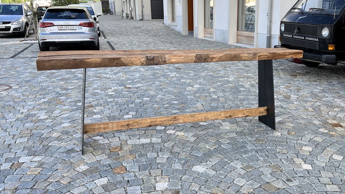 Tavoli: Bar/Stehtisch aus Stalllerche, einzigartiges Design – Nuovo (secondo la descrizione) da La Punt Chamues-ch venduto da mhaefu 3