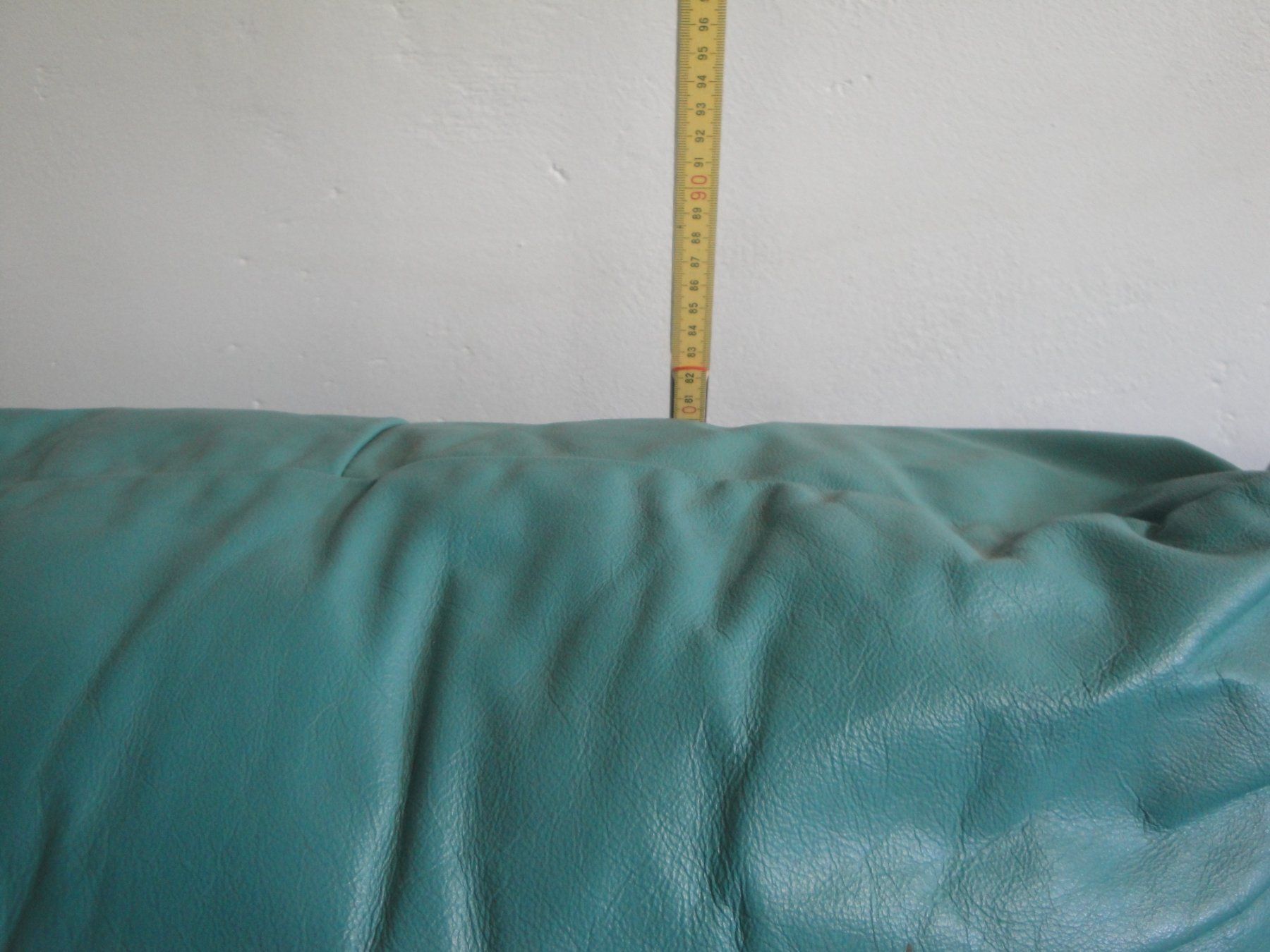 Divani: Polstergruppe Teile mit Ecke, 2er Sofa, Hocker mintgrün. – Usato da Oberentfelden venduto da casa55 4