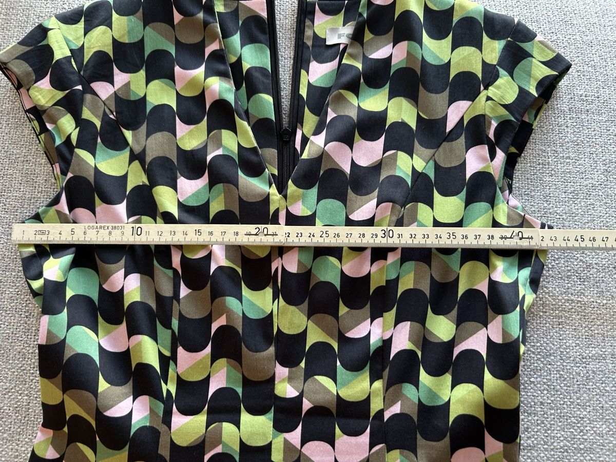 Fox Robes: Kleid Grüntöne FOX’S, Gr. 36 – D'occasion à Reinach BL par meinstil 4