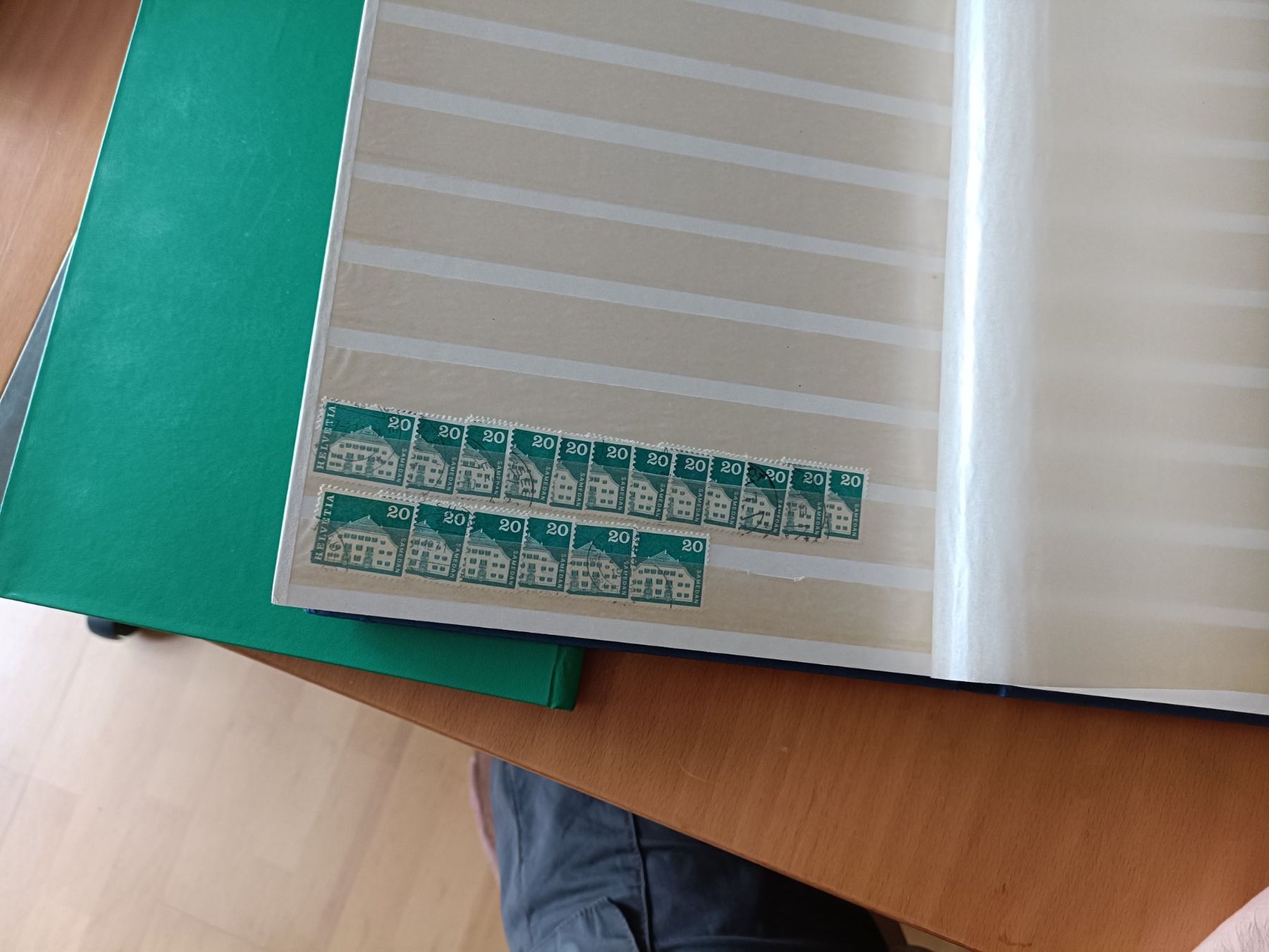 Album: Briefmarken Album – Usato da Luzern venduto da tristan696 7