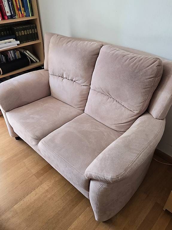 Divani: Kompaktes, bequemes Sofa so gut wie neu – Usato da Zürich venduto da flo_fd8j 4