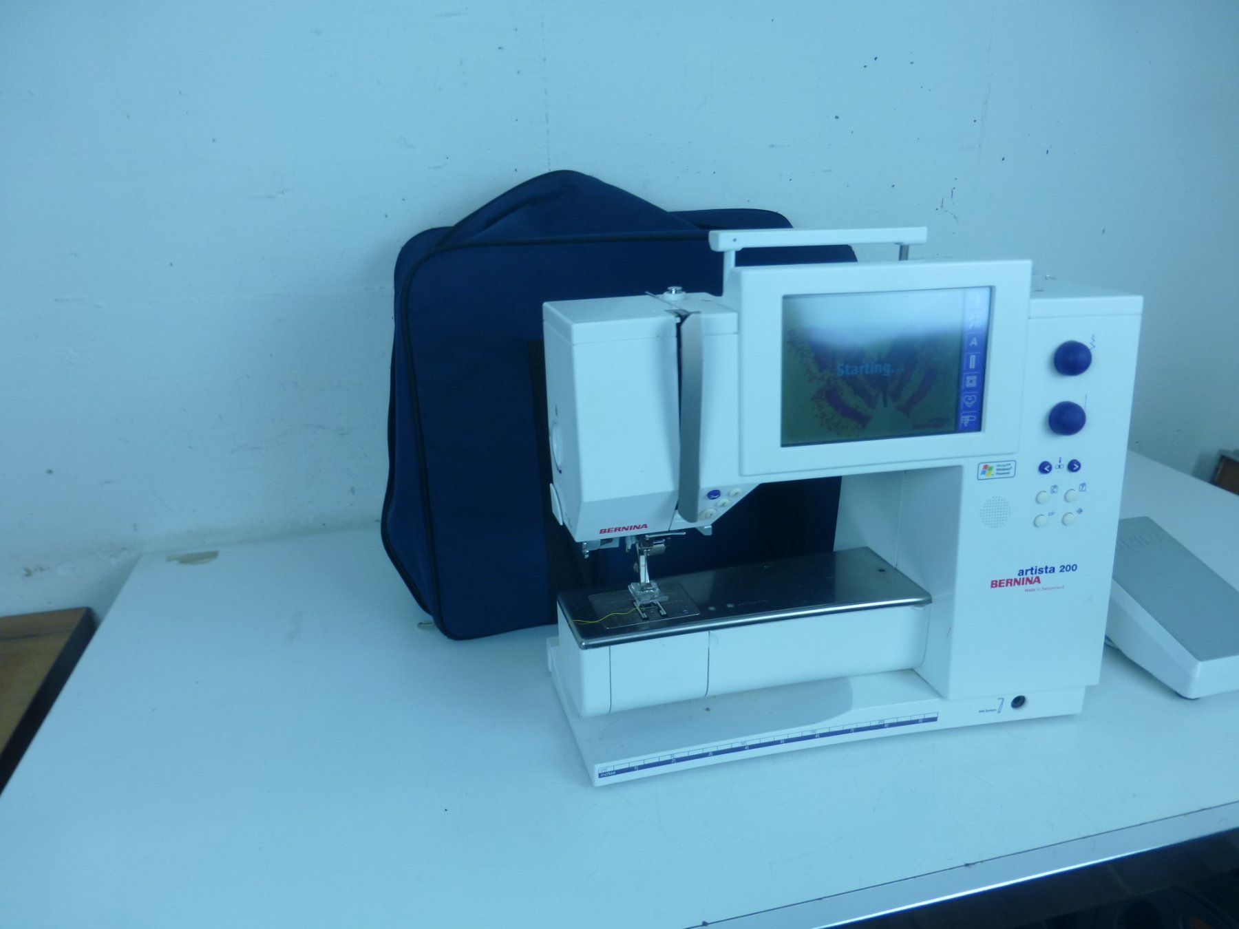 Bernina Machines à coudre: Bernina Artista 200 mit Tragtasche – D'occasion à Fahrweid par ekv 2